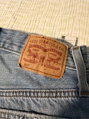 Levi's Light Blue Straight Men's Jeans with Leather Patch